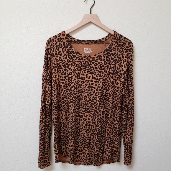 Time and Tru Leopard Print Longsleeve Top